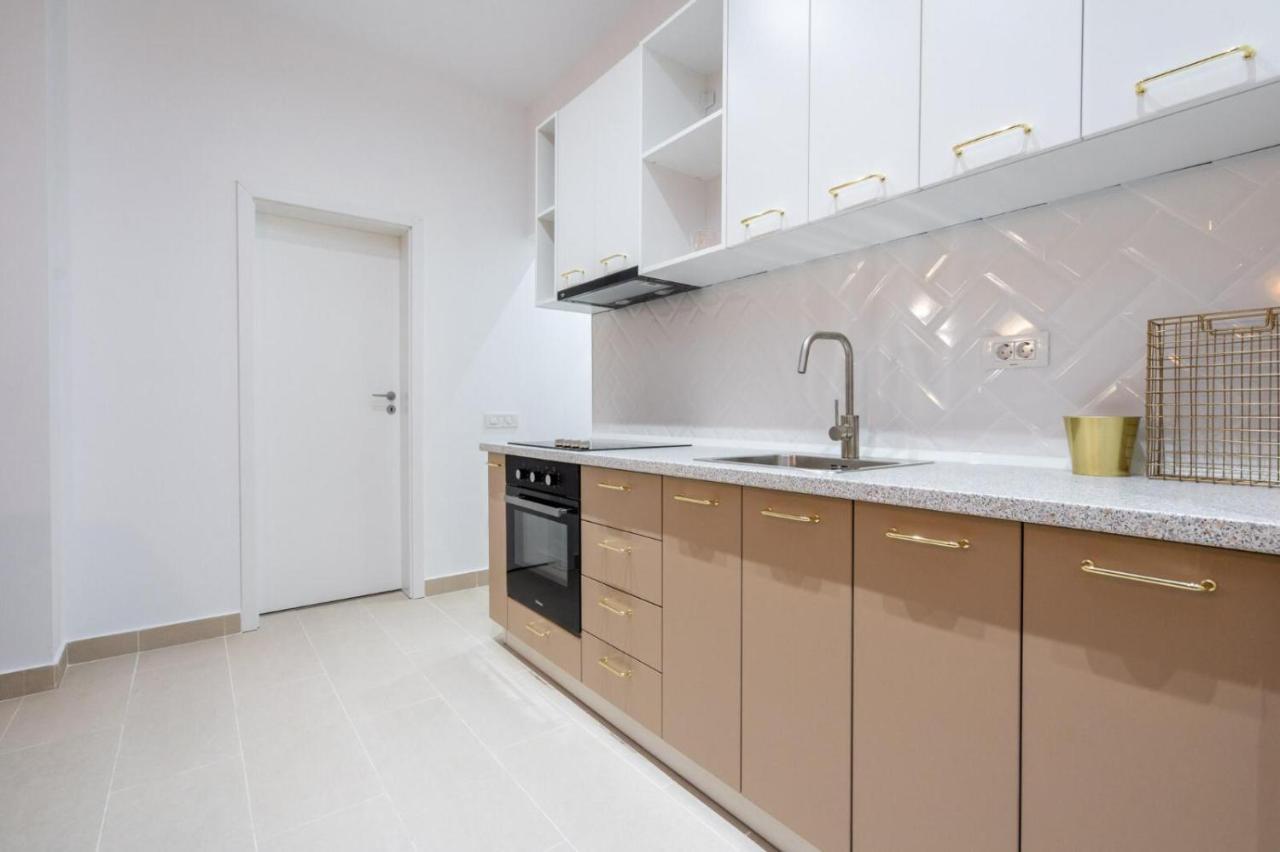 Fabulous Apartament With View In Calea Victoriei Bucharest Exterior photo