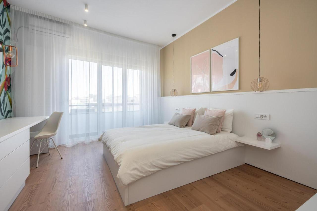 Fabulous Apartament With View In Calea Victoriei Bucharest Exterior photo