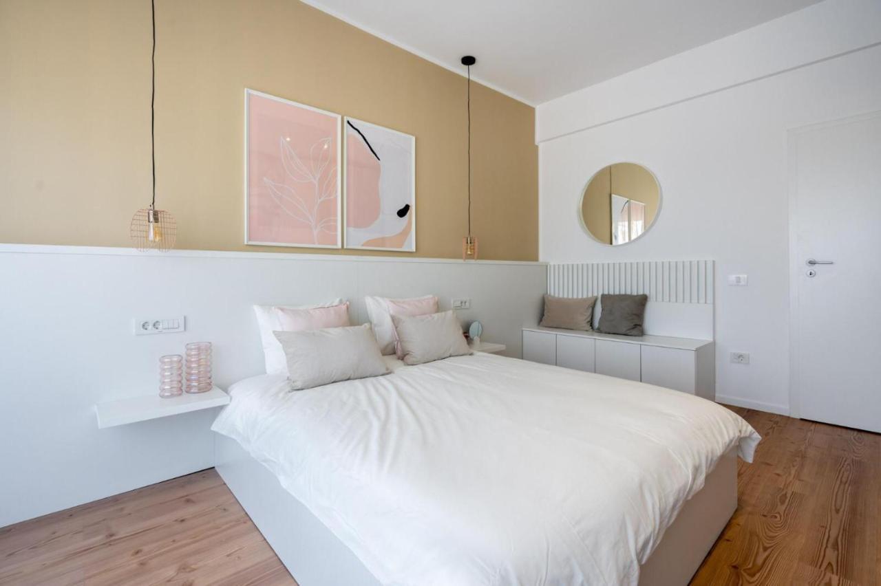 Fabulous Apartament With View In Calea Victoriei Bucharest Exterior photo